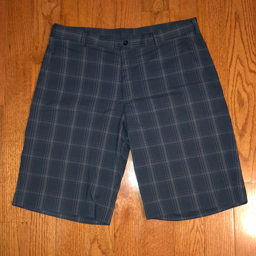 Nike Golf Men’s Dri-Fit Plaid Golf Shorts